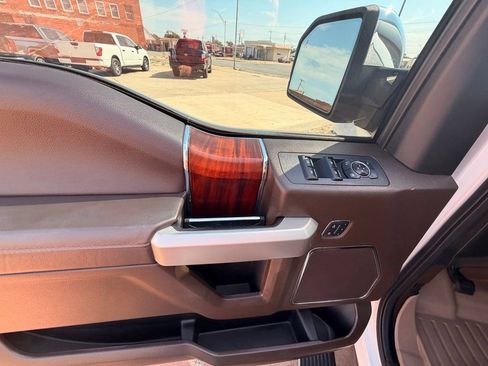Used 2016 Ford F150 King Ranch w/ Equipment Group 601A Luxury AWD/4WD image 16