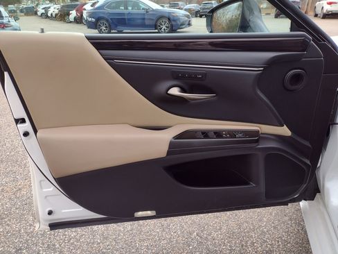 Used 2019 Lexus ES 350 image 10