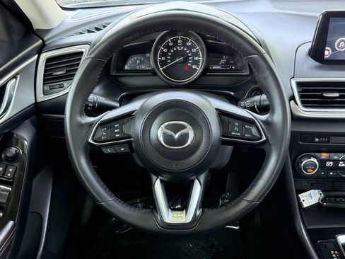 Used 2018 MAZDA MAZDA3 Touring FWD image 26