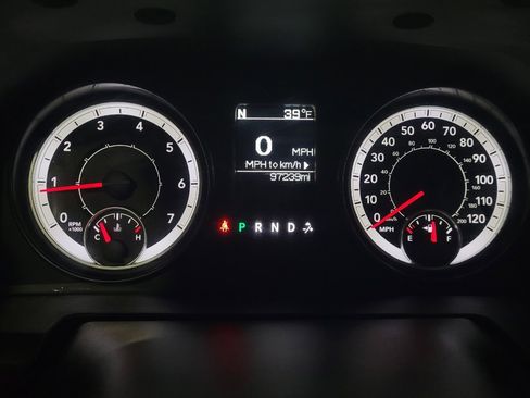 Used 2016 RAM 1500 Classic SLT image 23