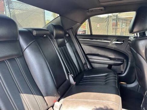 Used 2022 Chrysler 300 S RWD image 15