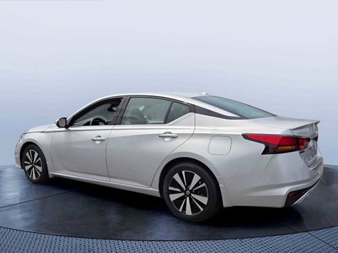 Used 2020 Nissan Altima 2.5 SL FWD image 4