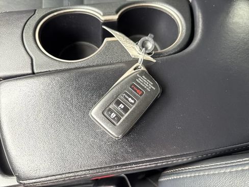 Used 2017 Lexus IS 300 AWD image 30