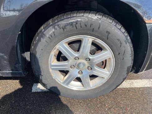 Used 2008 Chrysler Town & Country Touring image 19