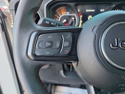 Used 2024 Jeep Wrangler Rubicon image 28