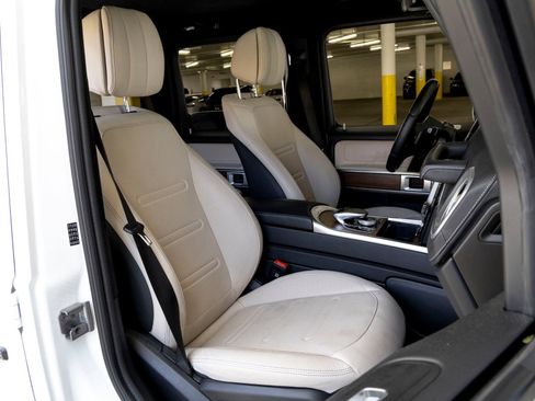 Used 2024 Mercedes-Benz G 550 image 25