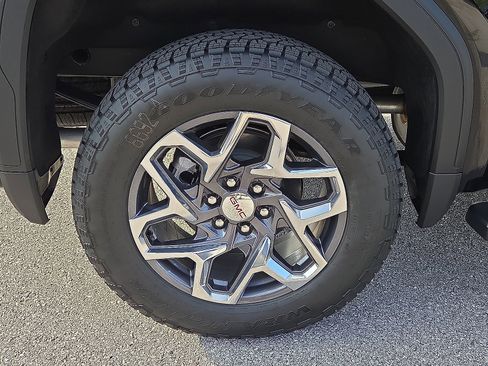 Used 2026 GMC Sierra 1500 SLT w/ SLT Premium Package image 7