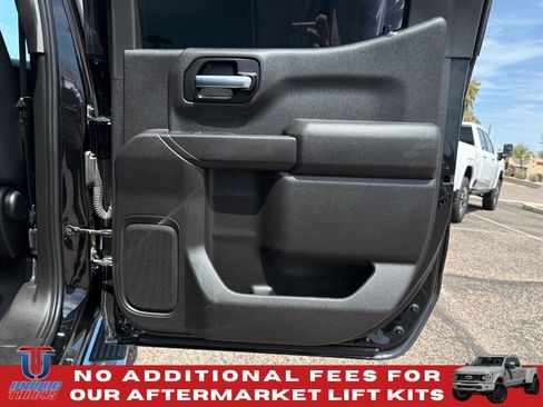 Used 2021 GMC Sierra 1500 4x4 Crew Cab w/ Sierra Value Package image 21