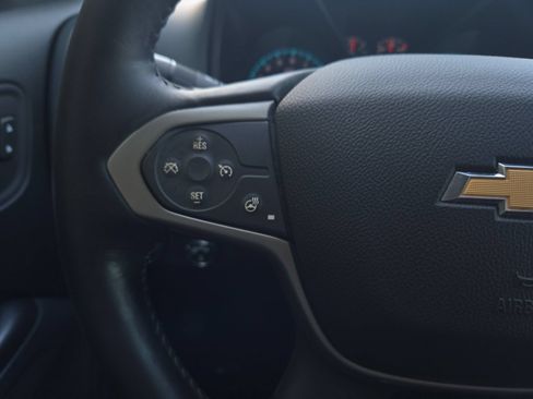 Used 2020 Chevrolet Colorado Z71 AWD/4WD image 15