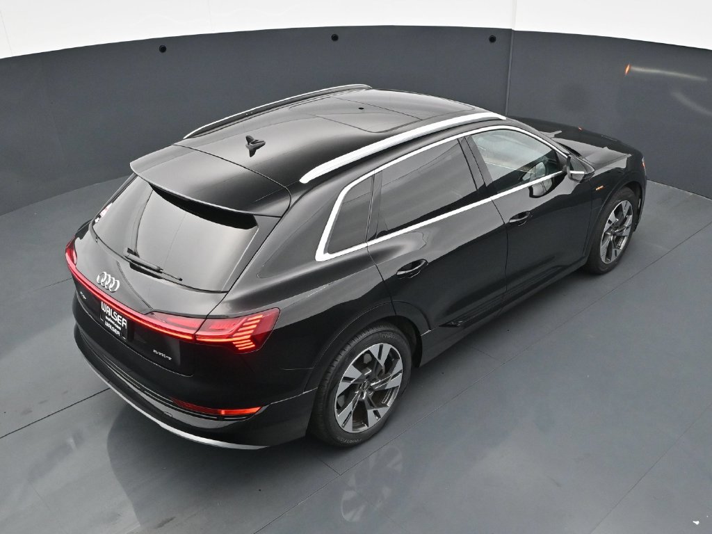 Used 2023 Audi e-tron Premium AWD/4WD image 39