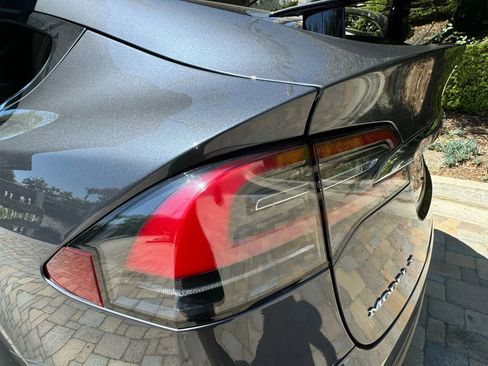 Used 2017 Tesla Model X 75D image 37