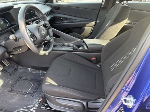 Certified 2025 Hyundai Elantra Sport FWD image 9