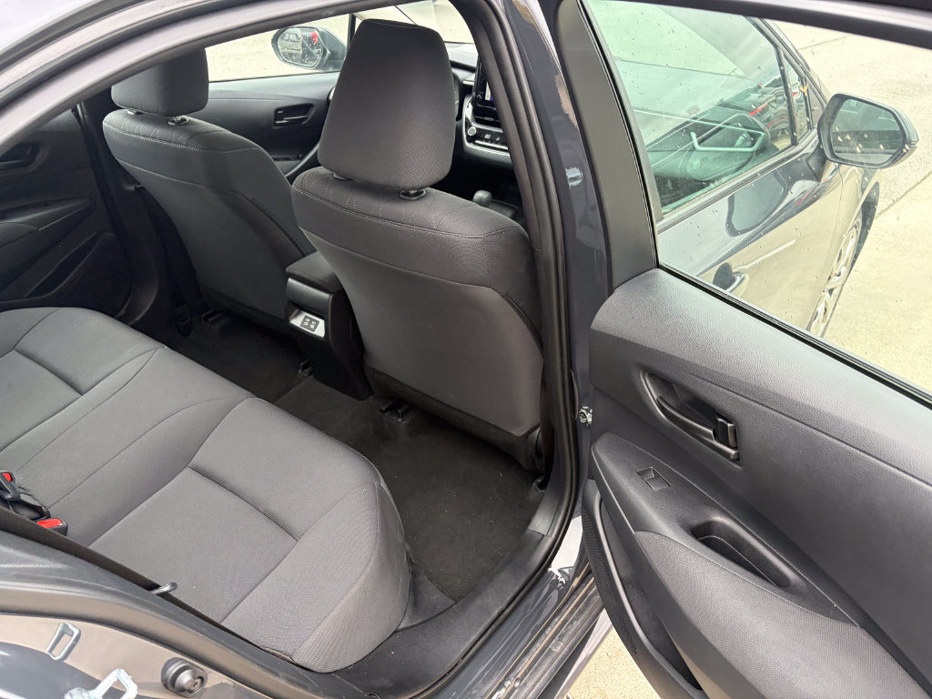 Used 2025 Toyota Corolla LE FWD image 14