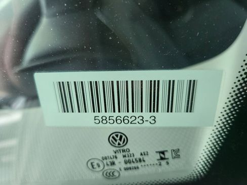 Used 2025 Volkswagen Jetta SE FWD image 4