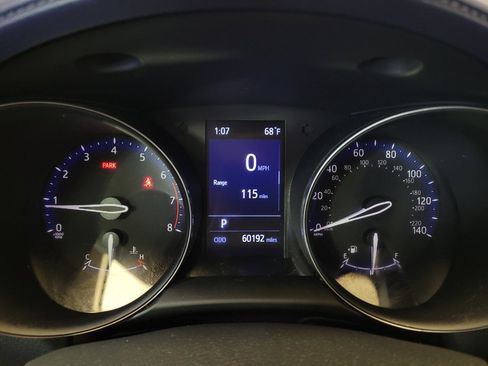 Used 2020 Toyota C-HR XLE FWD image 23
