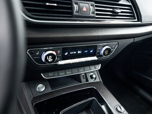 Certified 2023 Audi Q5 2.0T Premium Plus w/ Premium Plus Package AWD/4WD image 12
