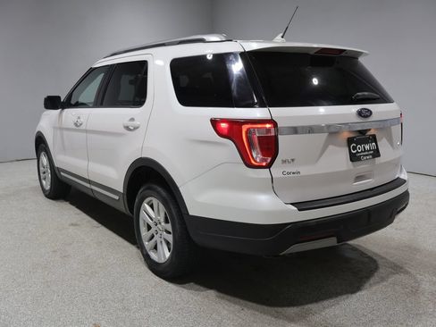 Used 2019 Ford Explorer XLT w/ Equipment Group 202A AWD/4WD image 5