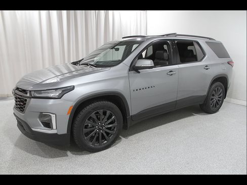 Certified 2023 Chevrolet Traverse RS w/ LPO, Floor Liner Package AWD/4WD image 3