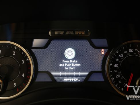 Used 2023 RAM 3500 Big Horn w/ Level B Equipment Group AWD/4WD image 9