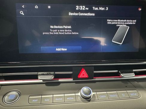 Used 2025 Hyundai Elantra SEL w/ Cargo Package image 33