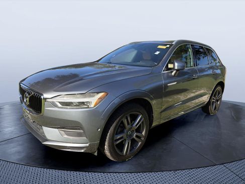 Used 2018 Volvo XC60 T5 Momentum w/ Vision Package AWD/4WD image 1
