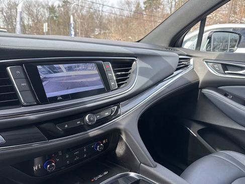 Used 2023 Buick Enclave Essence image 15