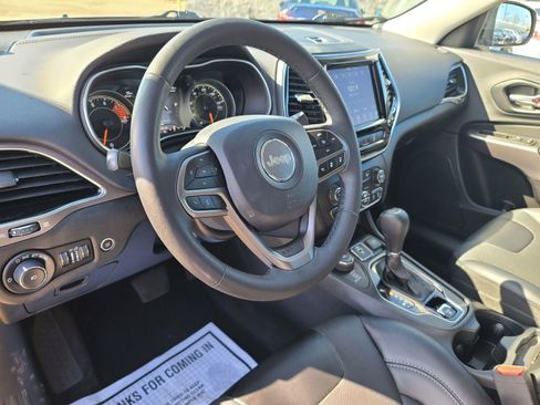Used 2022 Jeep Cherokee Limited AWD/4WD image 9