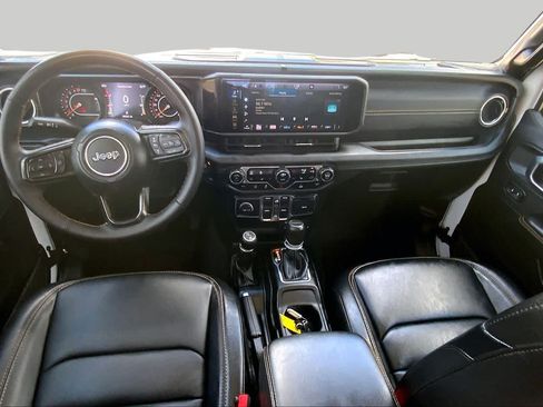 Used 2024 Jeep Gladiator Sport AWD/4WD image 14