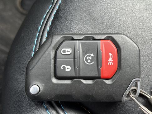 Used 2024 Jeep Wrangler Unlimited Rubicon 4xe image 29