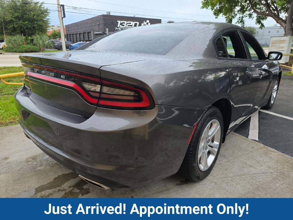 Used 2021 Dodge Charger SXT w/ Leather Interior Group RWD image 4