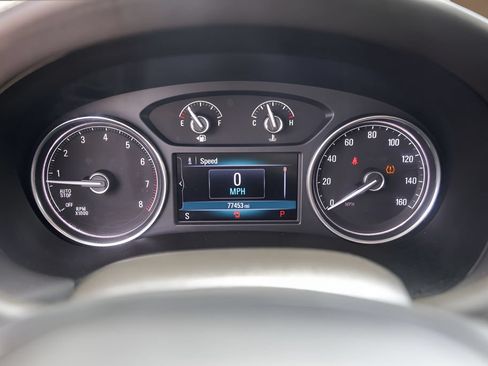 Used 2019 Buick Enclave Essence FWD image 11