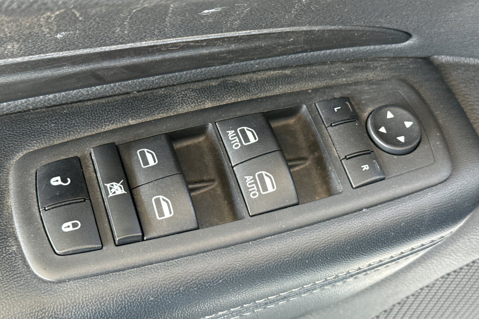 Used 2023 Dodge Durango SXT RWD image 17