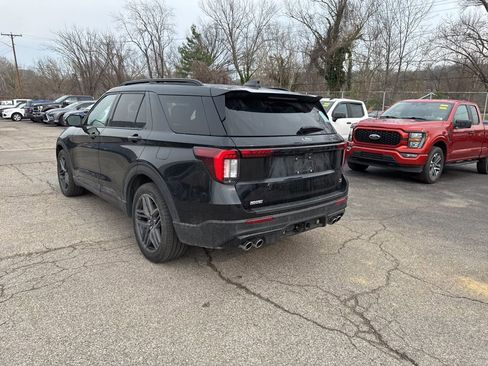 Used 2025 Ford Explorer ST AWD/4WD image 5