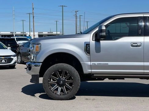 Used 2022 Ford F350 Lariat w/ Lariat Ultimate Package AWD/4WD image 4