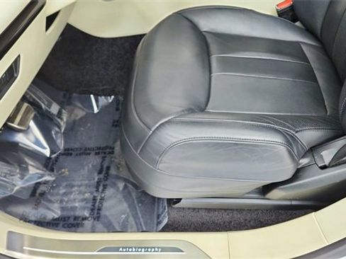 Used 2023 Land Rover Range Rover Long Wheelbase Autobiography image 32