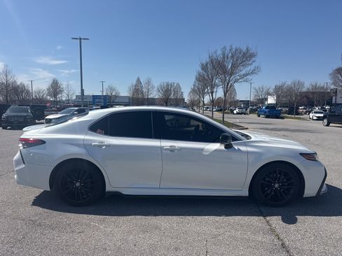 Used 2022 Toyota Camry XSE w/ Carpet Mat Package (TMS) image 6