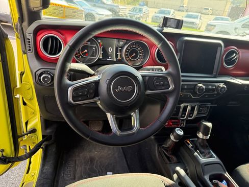 Used 2023 Jeep Wrangler Rubicon image 15