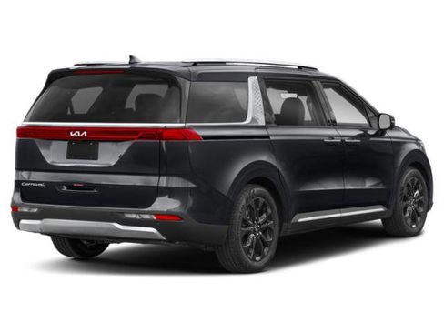 Used 2024 Kia Carnival SX Prestige FWD image 2