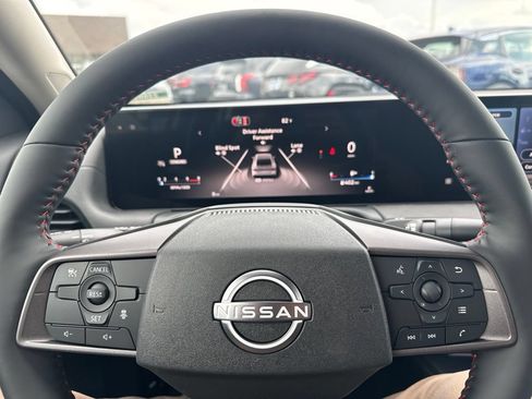 New 2026 Nissan Sentra SR FWD image 18