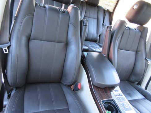 Used 2017 Land Rover Range Rover Supercharged image 31