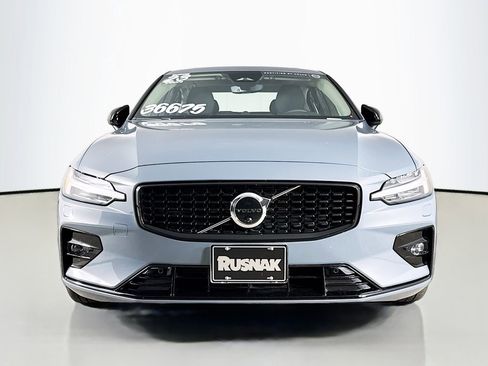 Used 2023 Volvo S60 B5 Ultimate w/ Climate Package AWD/4WD image 2