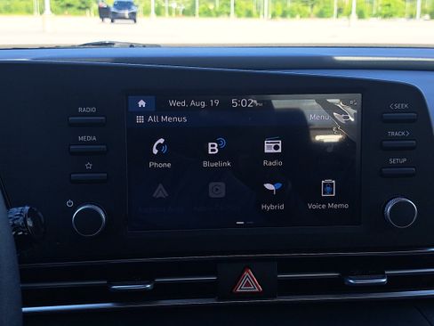 Used 2023 Hyundai Elantra Blue FWD image 22