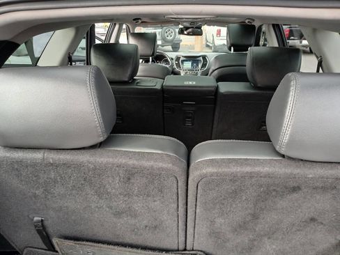 Used 2018 Hyundai Santa Fe FWD image 15