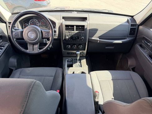 Used 2012 Jeep Liberty Sport w/ Popular Equipment Group AWD/4WD image 7