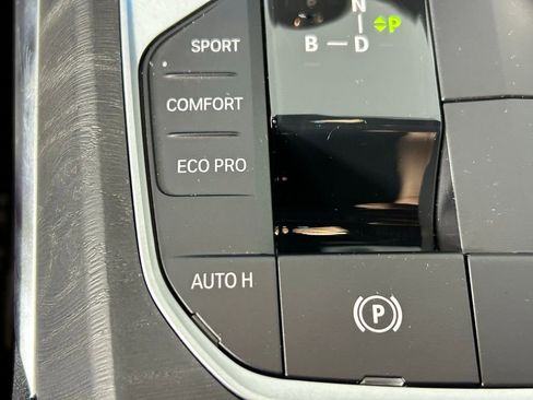 Used 2023 BMW i4 eDrive35 w/ Premium Package image 25