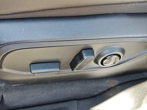 Used 2025 Jeep Grand Cherokee Altitude AWD/4WD image 15