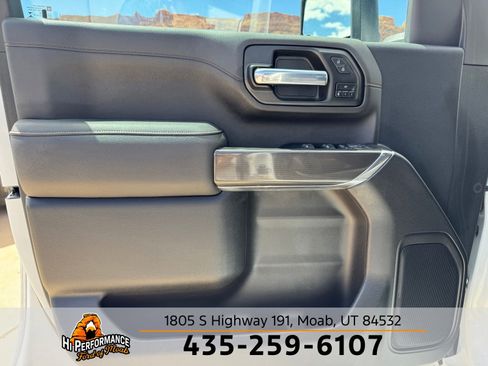 Used 2023 GMC Sierra 3500 AT4 w/ Gooseneck/5TH Wheel Package AWD/4WD image 15