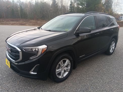 Used 2021 GMC Terrain SLE w/ Driver Convenience Package image 1