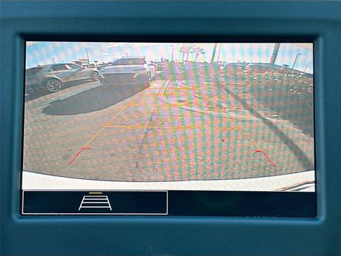 Used 2022 Chevrolet Equinox LT w/ Driver Convenience Package image 13