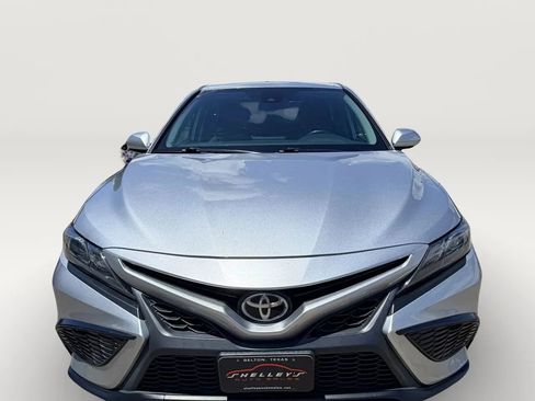 Used 2021 Toyota Camry SE FWD image 6